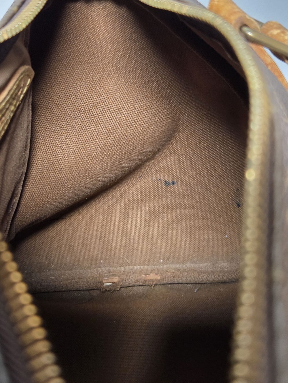 '91 AUTH. LV Malletier - Picture 10 of 14
